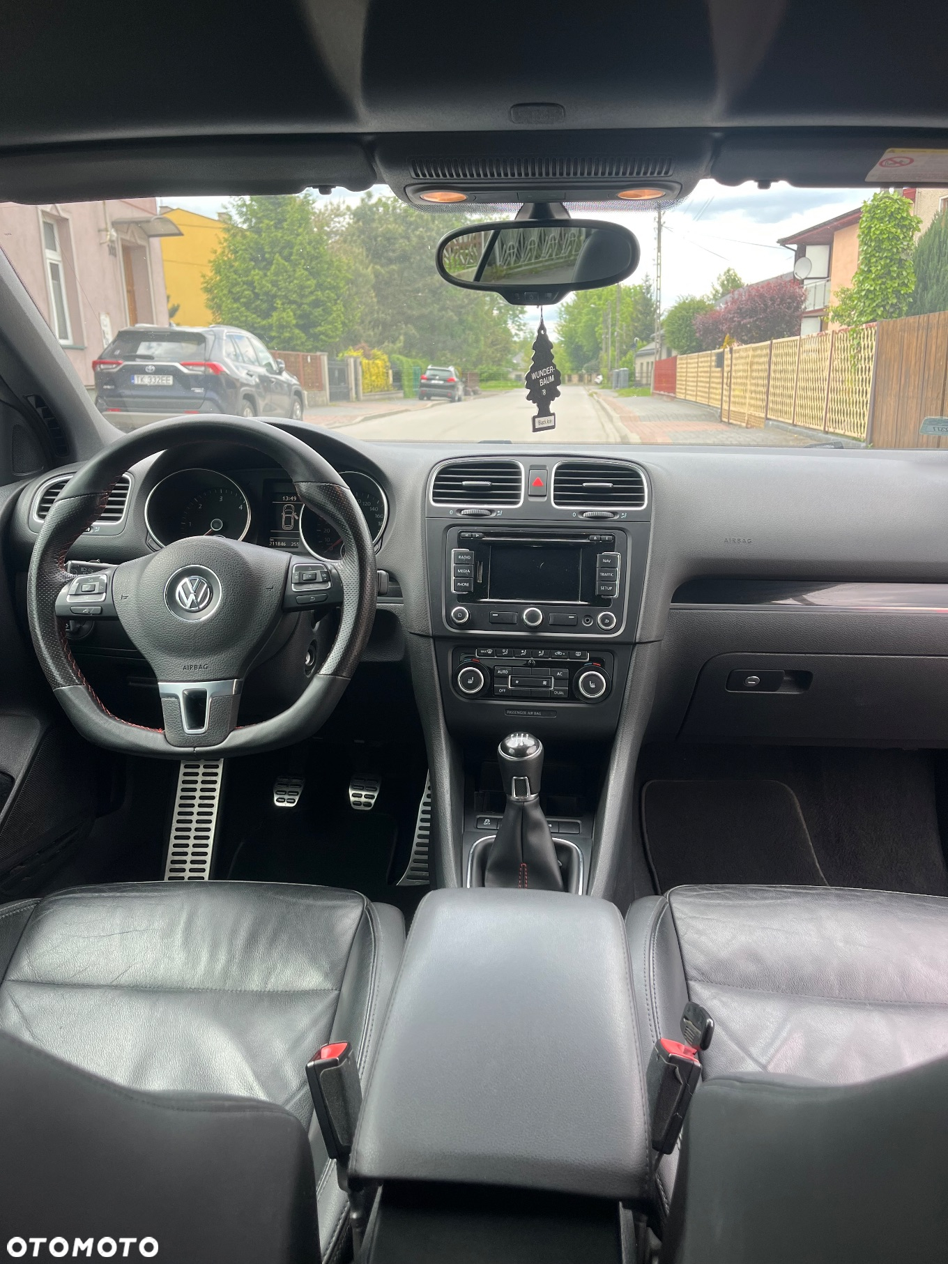 Volkswagen Golf VI 1.6 TDI Comfortline - 13