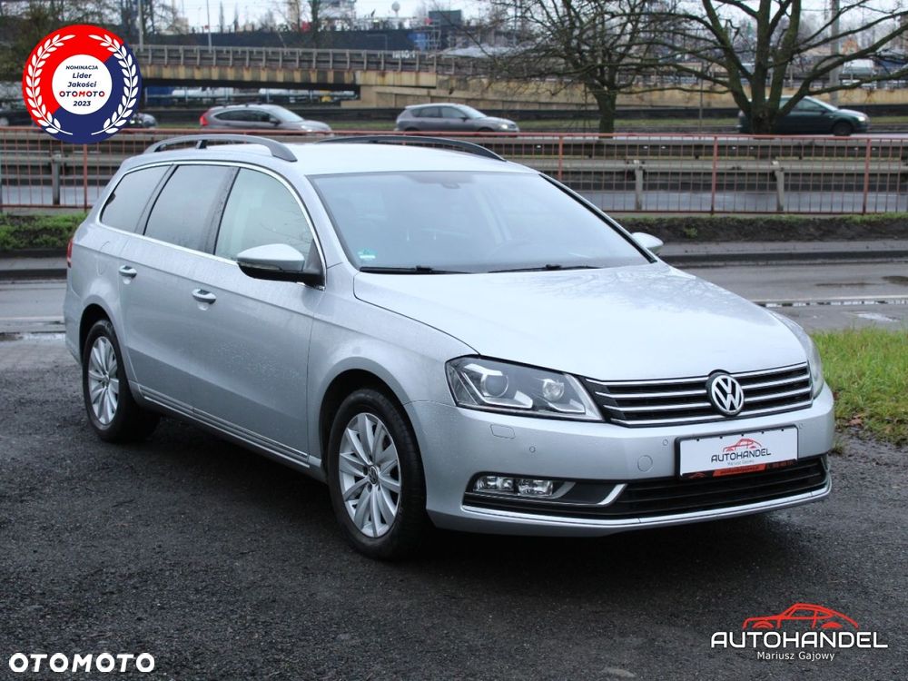 Volkswagen Passat - 1