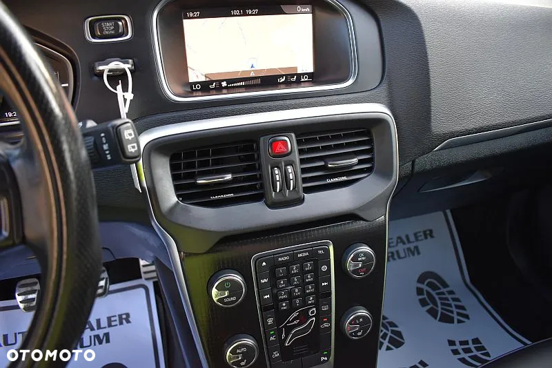 Volvo V40 D3 Drive-E R-Design Momentum - 14
