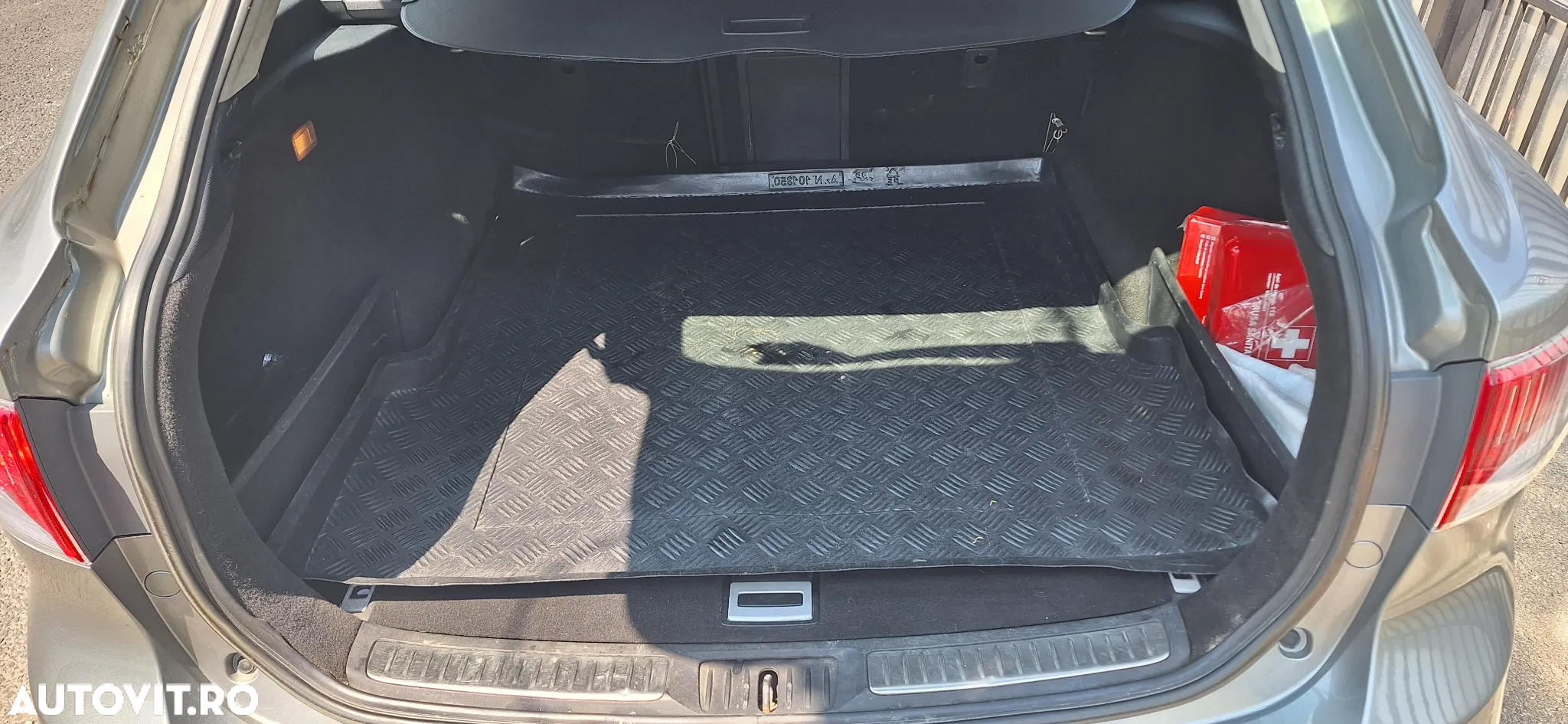 Toyota Avensis 2.0 D-4D Executive - 13