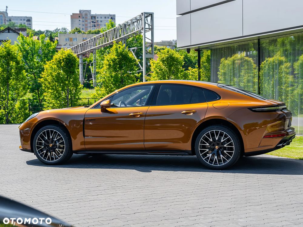 Porsche Panamera 4 E-Hybrid PHEV - 5