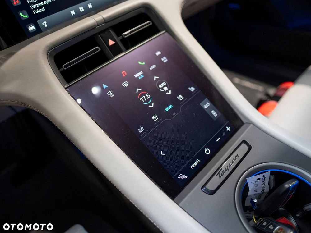 Porsche Taycan Turbo S - 20