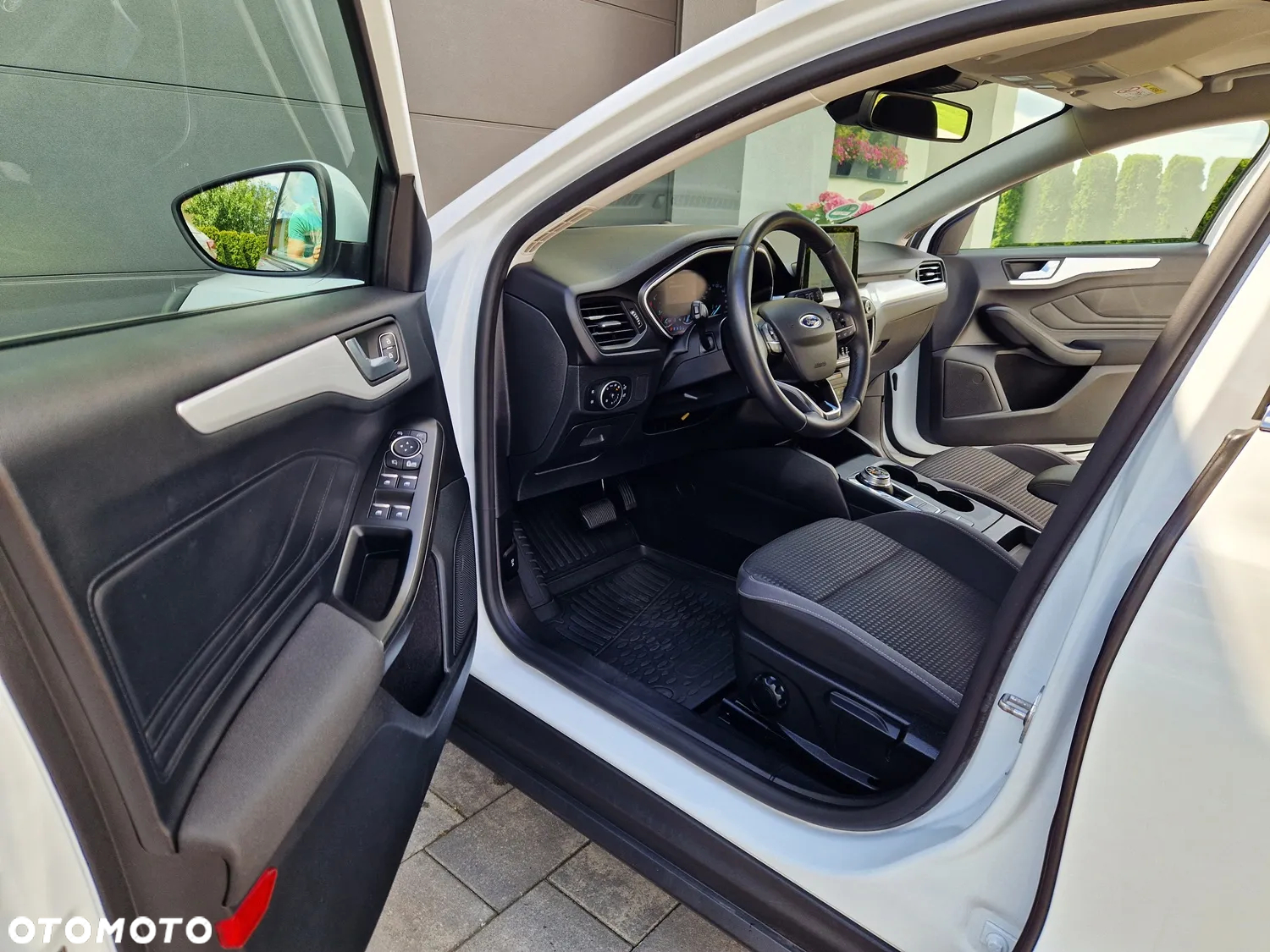 Ford Focus Turnier 1.5 EcoBlue Start-Stopp-System COOL&CONNECT DESIGN - 13