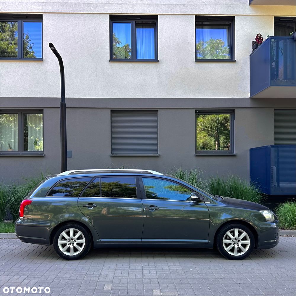 Toyota Avensis 2.0 VVT-i Prestige Premium - 2