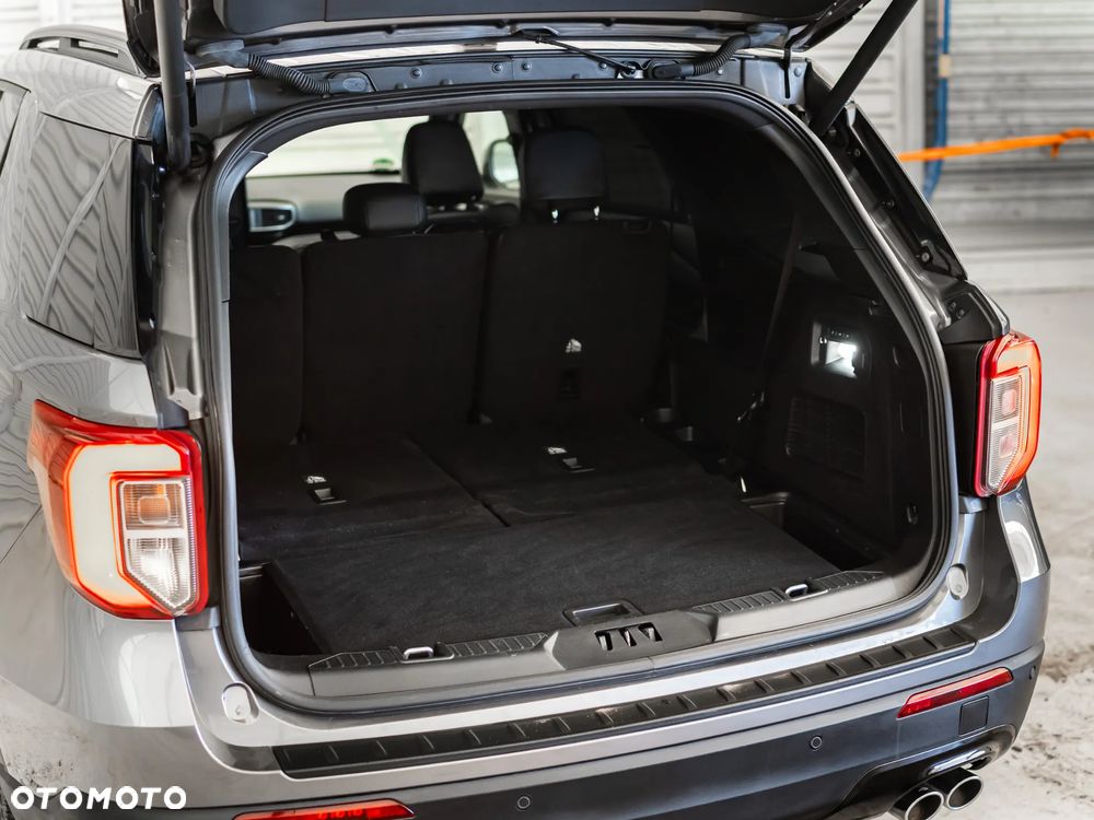 Ford Explorer - 36