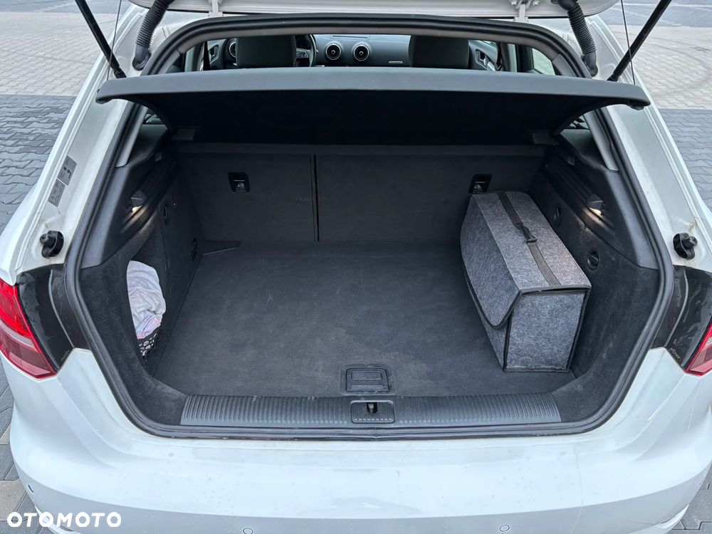 Audi A3 Sportback 1.6 TDI - 13