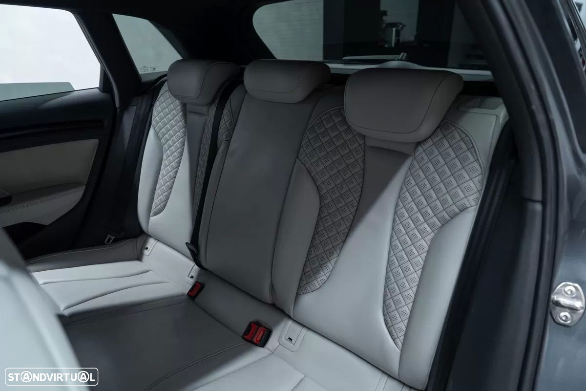 Audi RS3 Sportback 2.5 TFSI quattro S tronic - 34