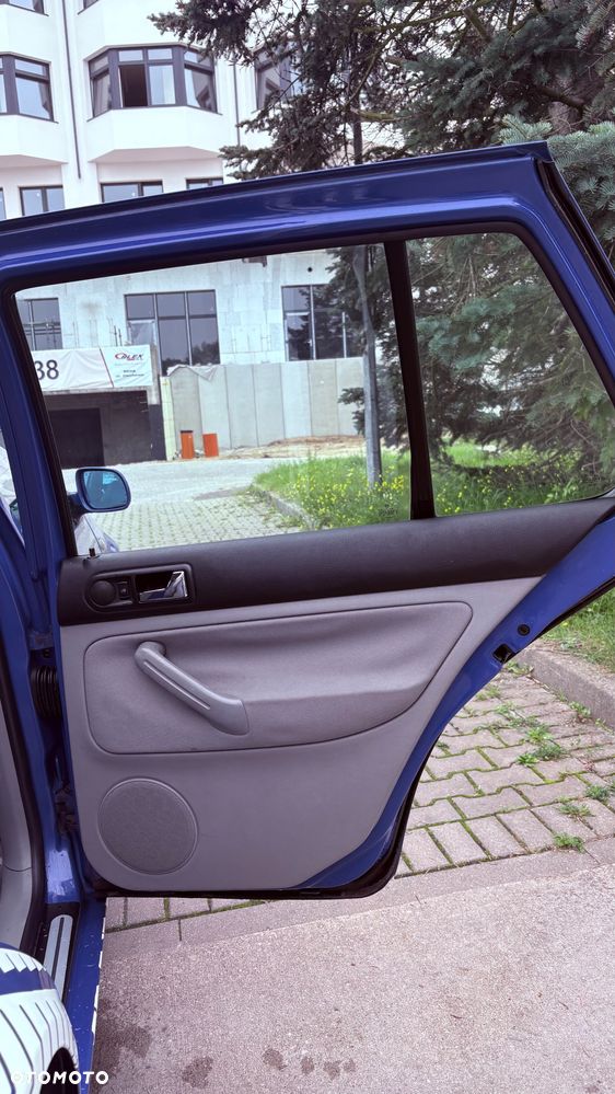 Volkswagen Golf - 35