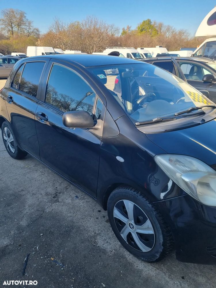 Toyota Yaris - 2
