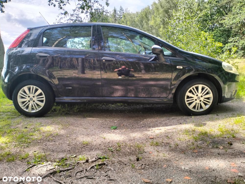 Fiat Punto 1.4 16V Dynamic - 30