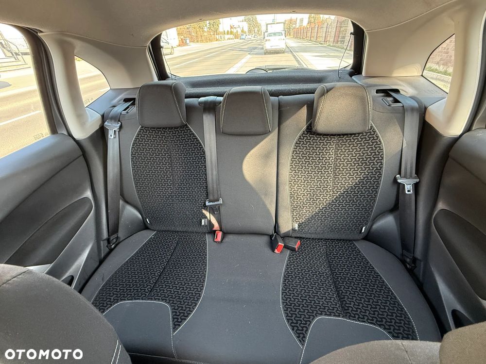 Citroën C3 e-HDi 90 FAP Selection - 26