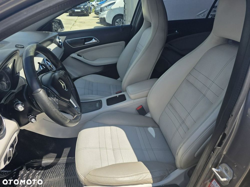 Mercedes-Benz Klasa A 180 CDI (BlueEFFICIENCY) 7G-DCT - 10
