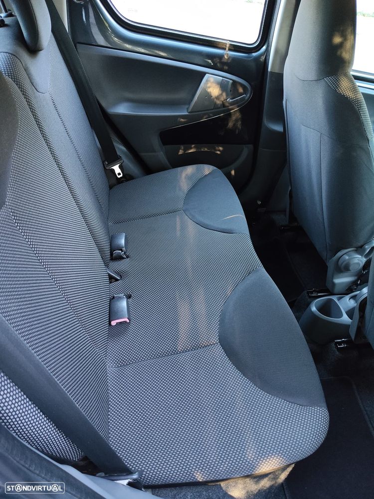 Toyota Aygo 1.0 + AC - 24