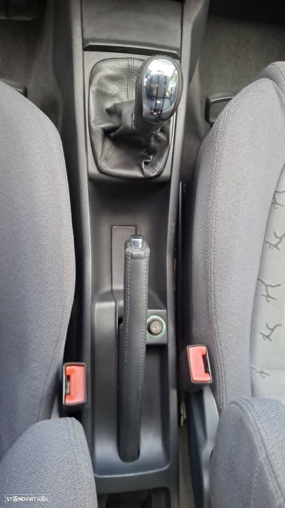 Skoda Fabia Break 1.4 Style - 18