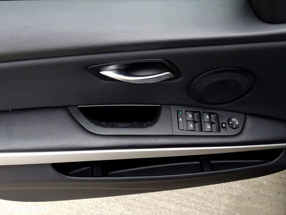 BMW Seria 3 316d - 9