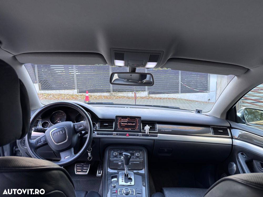 Audi S8 - 5