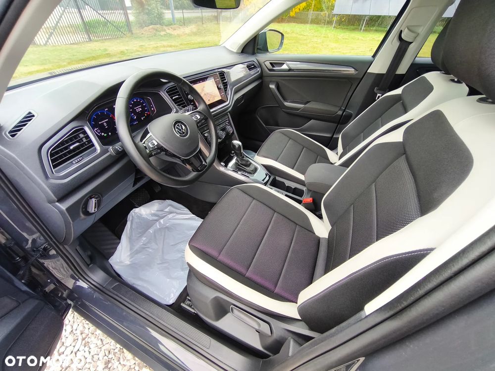 Volkswagen T-Roc - 21