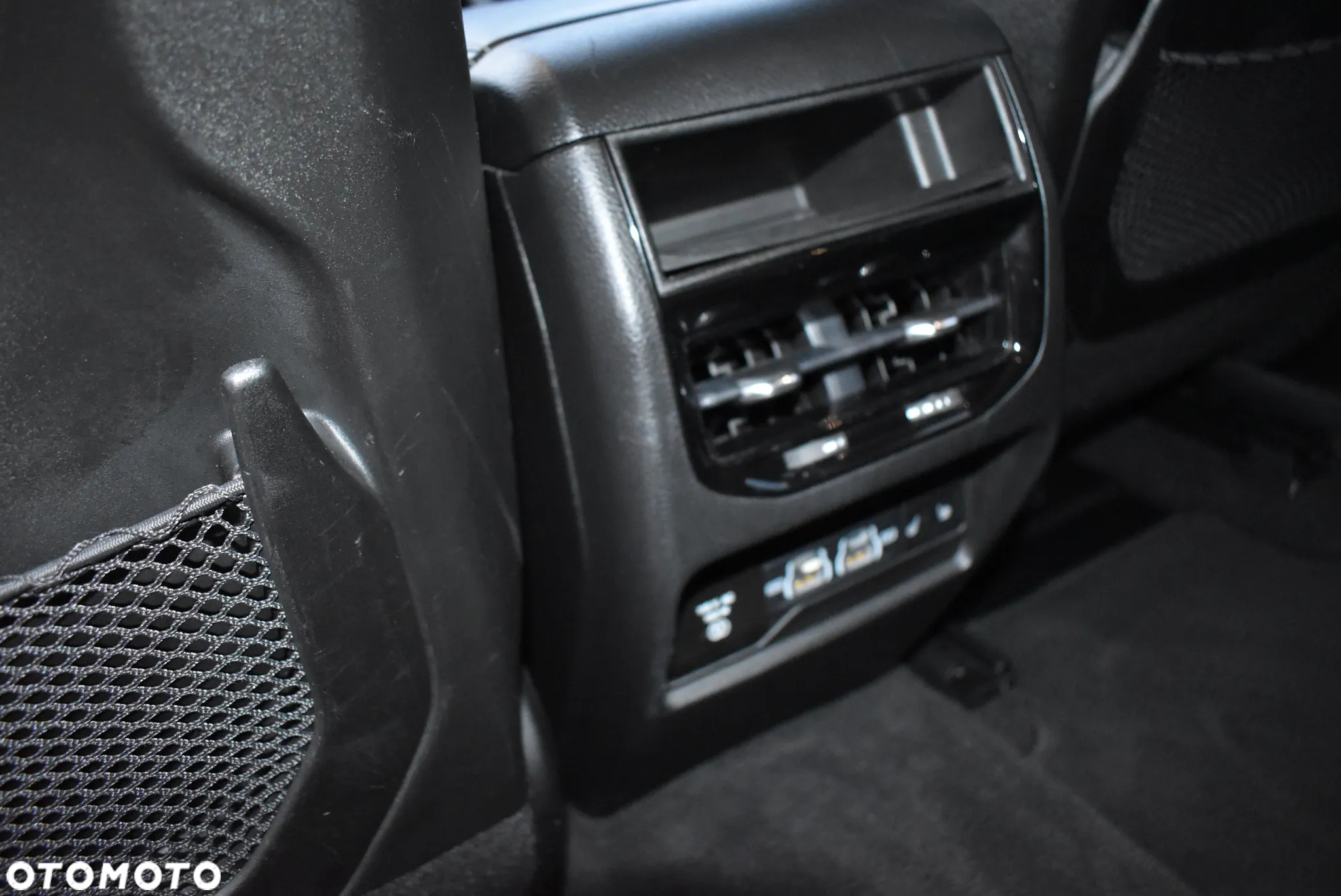 Jeep Grand Cherokee - 19