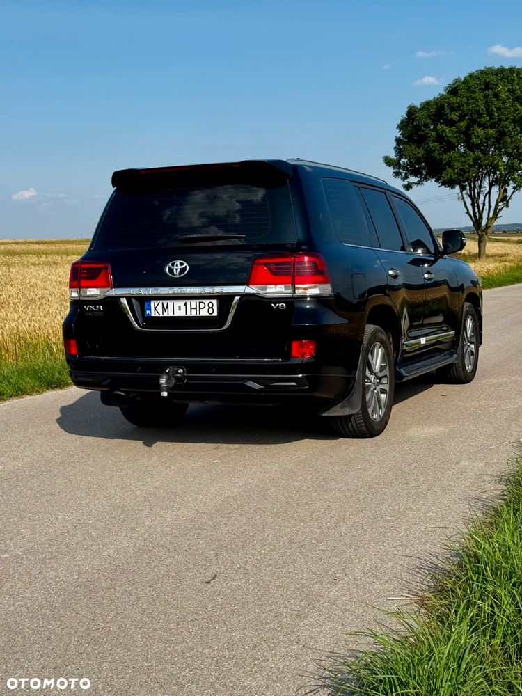 Toyota Land Cruiser - 5