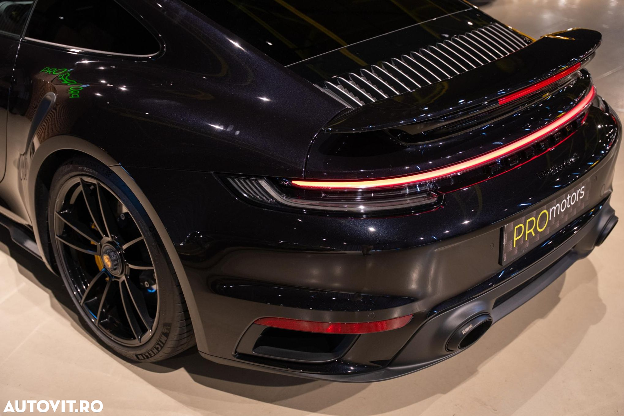 Porsche 911-TURBO-S PDK - 16