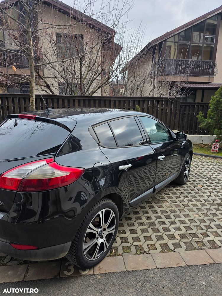 Renault Megane TCe 130 Bose Edition - 11