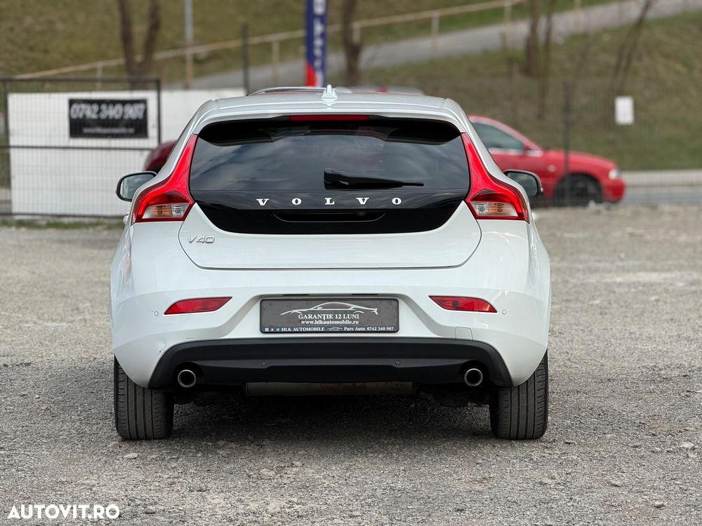 Volvo V40 D4 Geartronic Summum - 16