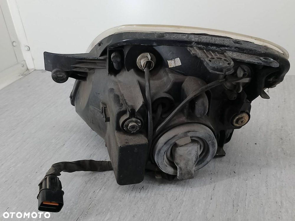 LAMPA PRZÓD PRAWA KIA PICANTO I 92102070 - 2