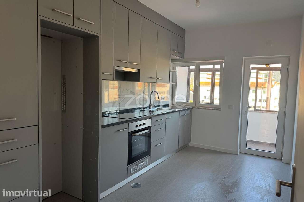 Apartamento T2 renovado | Miranda do Corvo - Grande imagem: 5/15