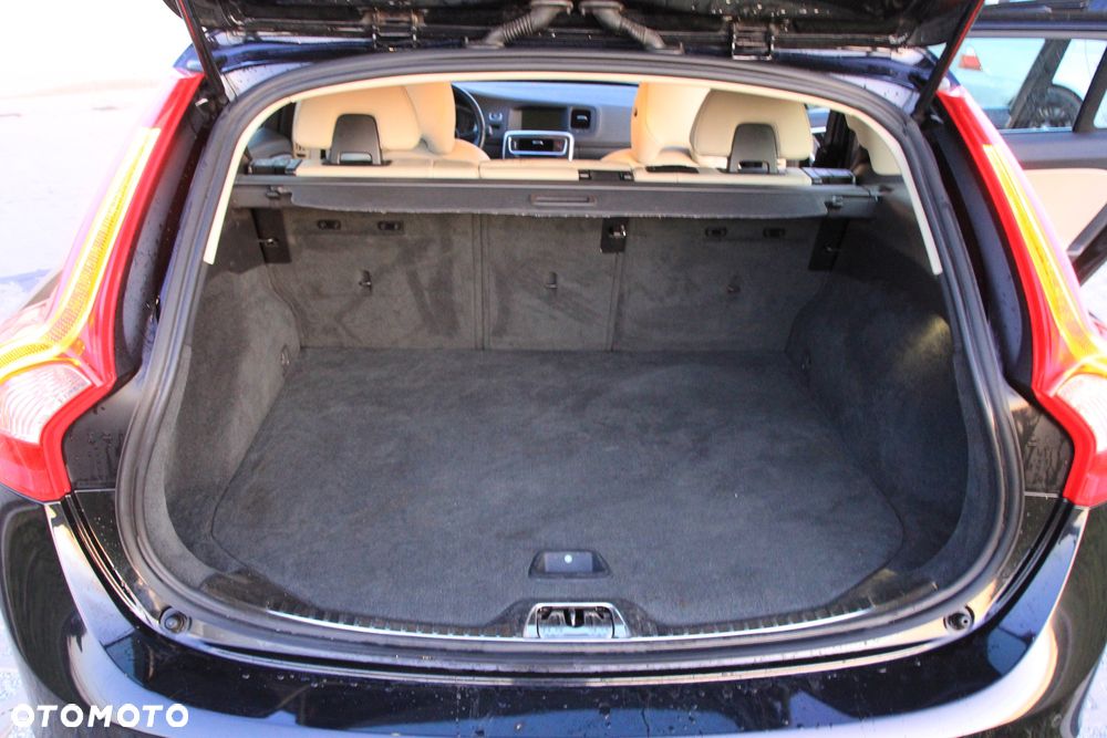 Volvo V60 D4 AWD Summum - 19