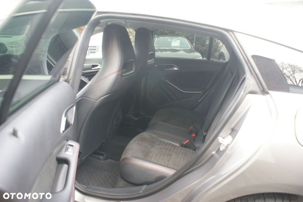 Mercedes-Benz CLA - 14