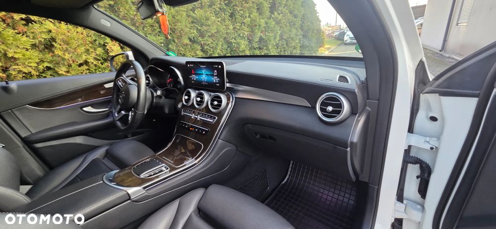 Mercedes-Benz GLC 220 d 4Matic 9G-TRONIC AMG Line - 39