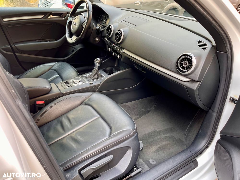 Audi A3 1.8 TFSI ack S tronic Ambiente - 13