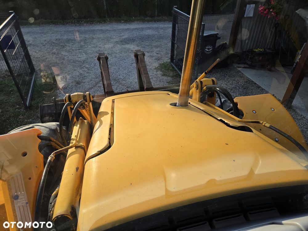 JCB 4CX - 8