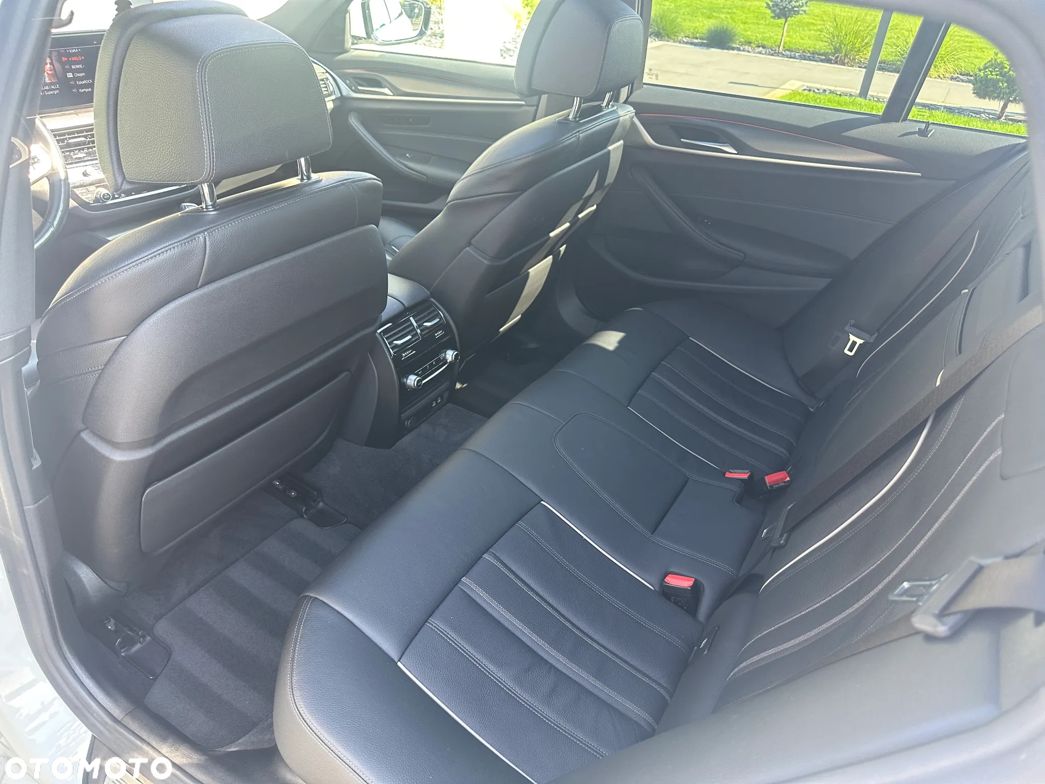 BMW Seria 5 520d Touring M Sport Edition - 17