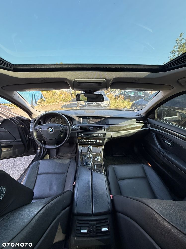 BMW Seria 5 528i - 9