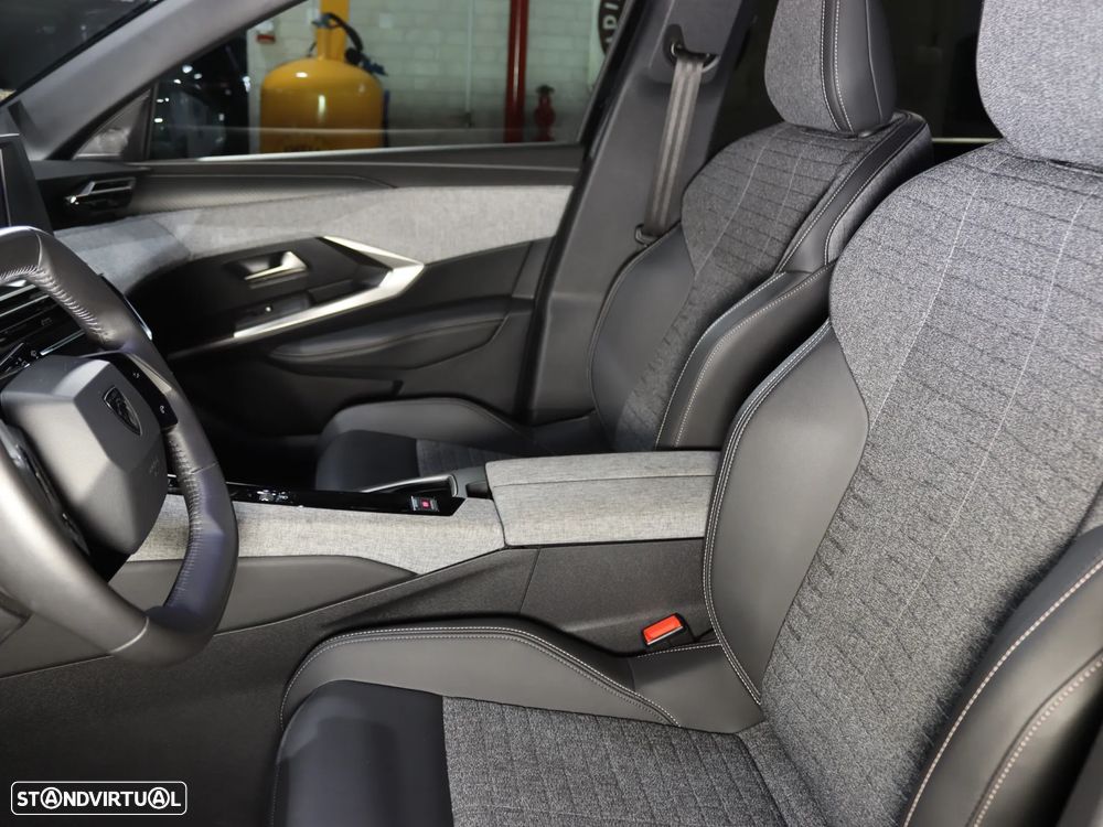 Peugeot 5008 1.2 Hybrid Allure Pack e-DCS6 - 11