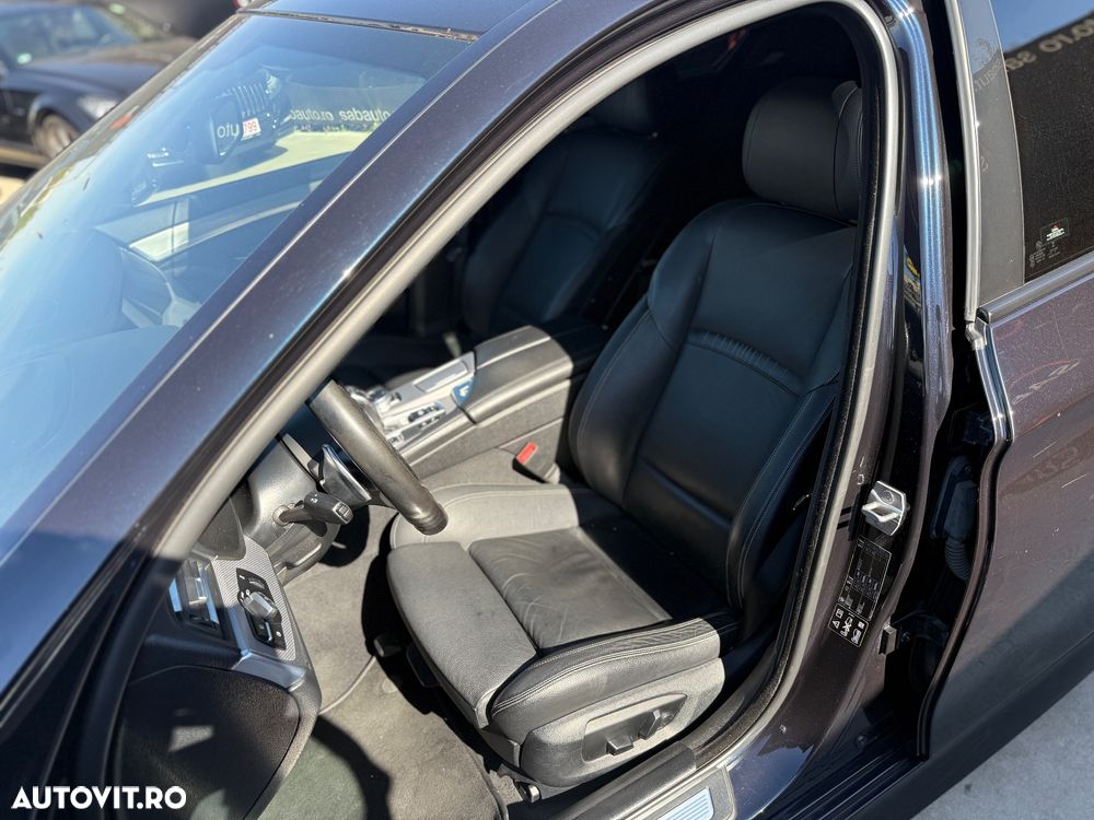 BMW Seria 5 530d xDrive AT - 14