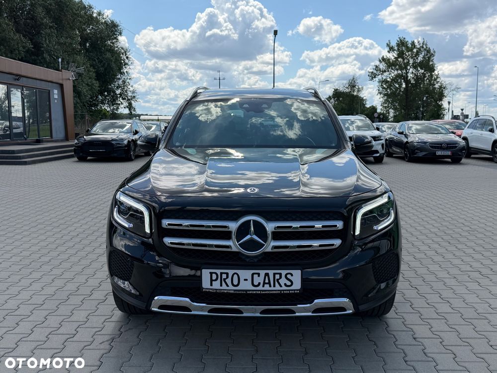 Mercedes-Benz GLB - 12