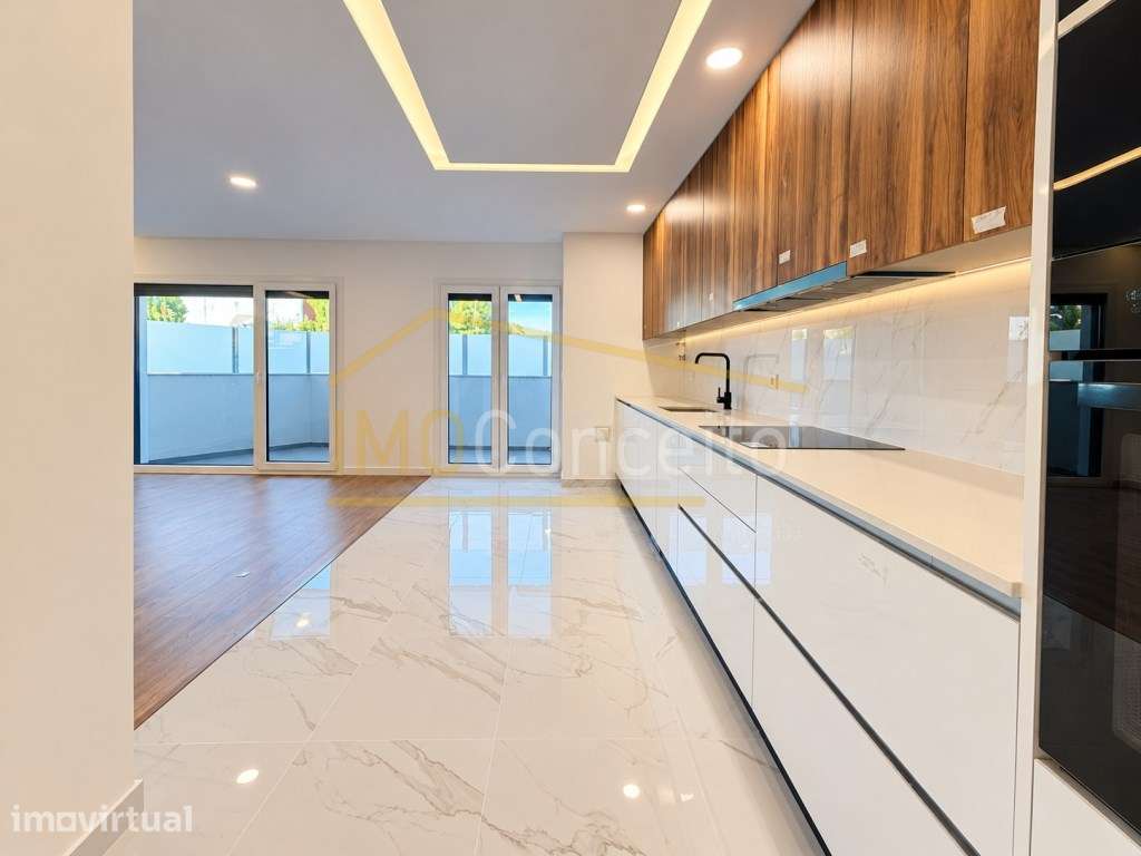 Apartamento Duplex T3+2 | Garagem | Condomínio Condominio - Grande imagem: 2/60