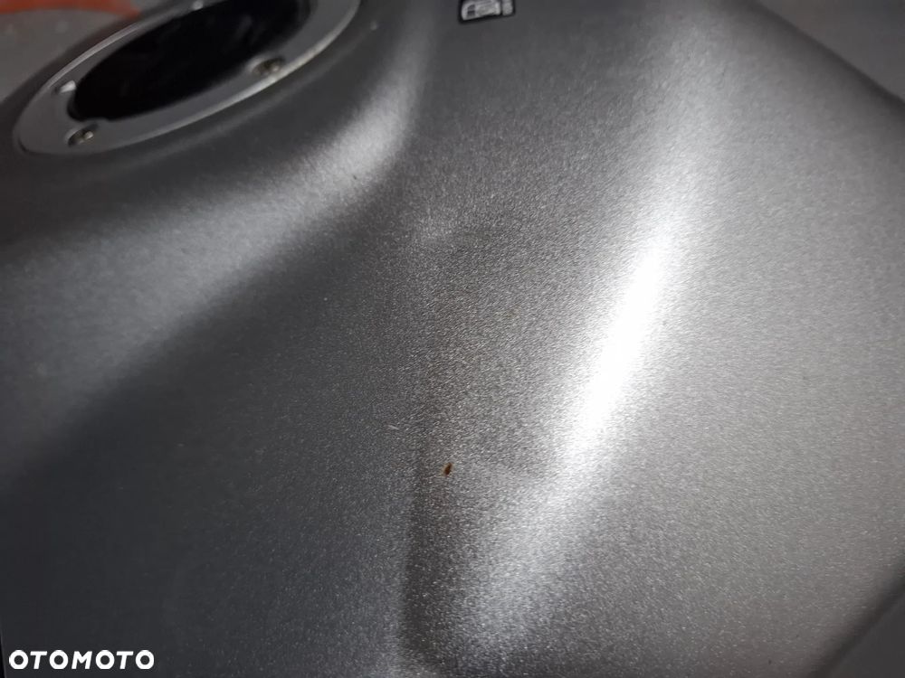 Suzuki GSXS 950 1000 zbiornik bak pompa paliwa - 8