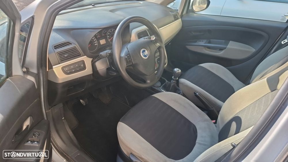 Fiat Grande Punto - 9