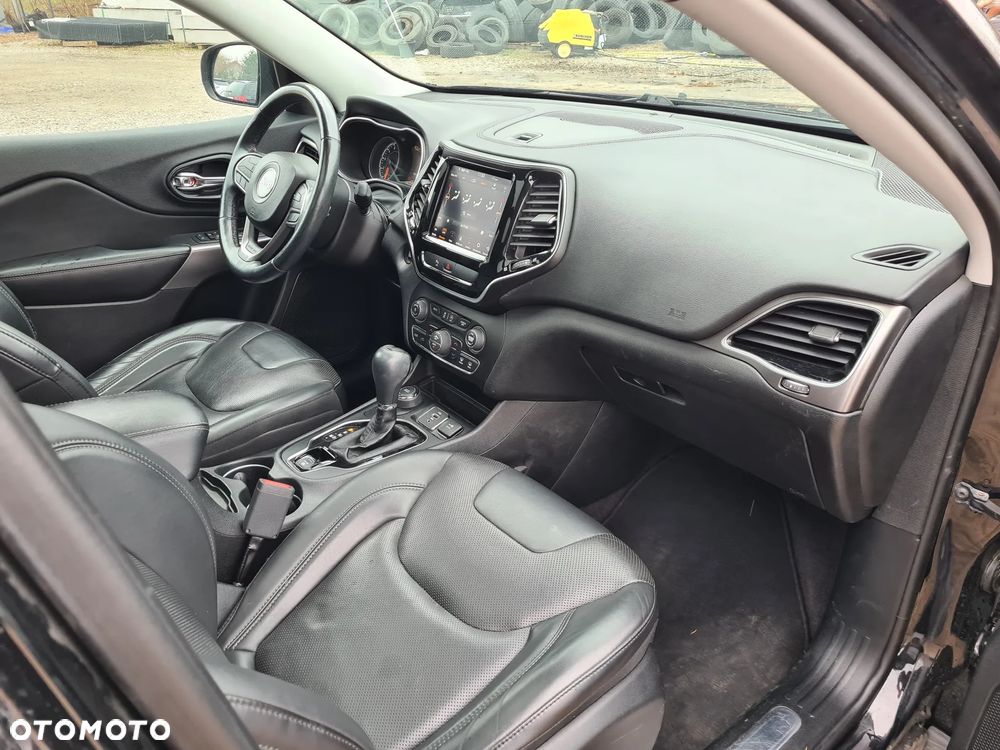 Jeep Cherokee 3.2 V6 Active Drive I Limited - 28