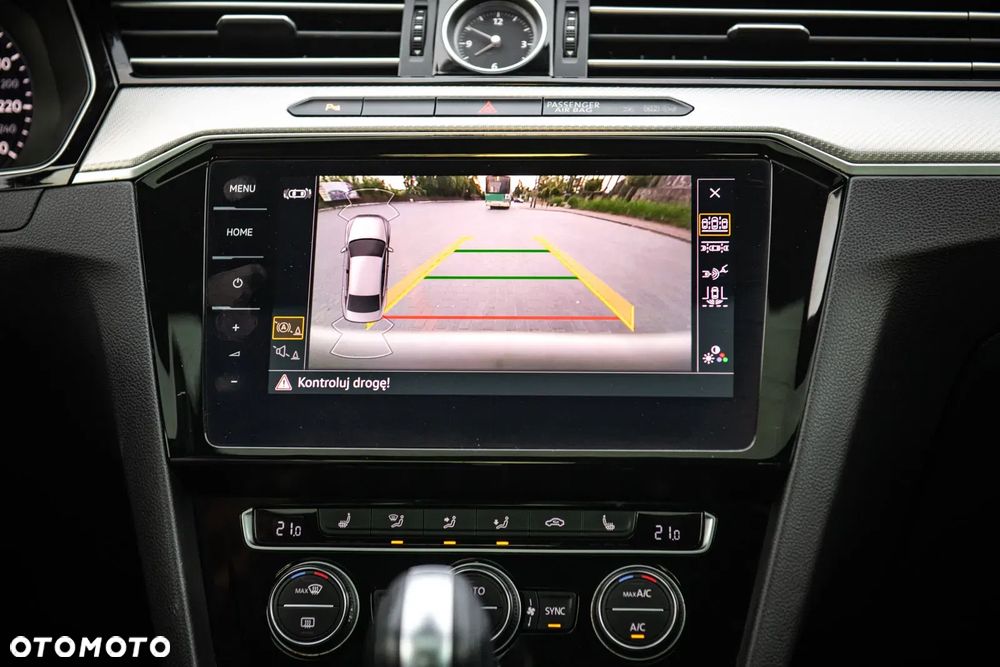 Volkswagen Passat - 20