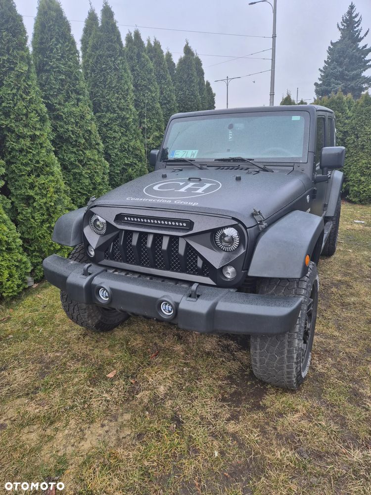 Jeep Wrangler 3.6 Unlim Night Eagle - 8