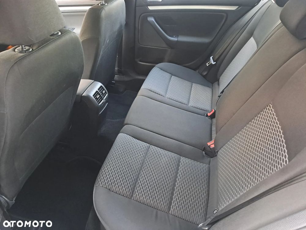 Volkswagen Golf 1.6 TDI BlueMotion Technology Comfortline - 20