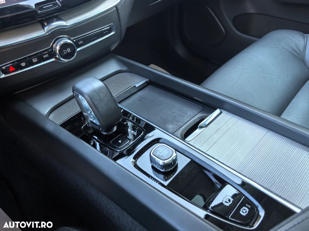 Volvo XC 60 Recharge T6 Twin Engine eAWD Inscription Expression - 22