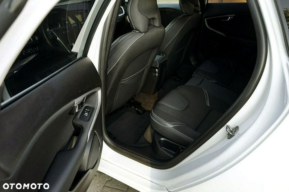 Volvo V40 D2 - 13