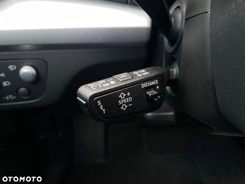 Audi Q5 Sportback - 25