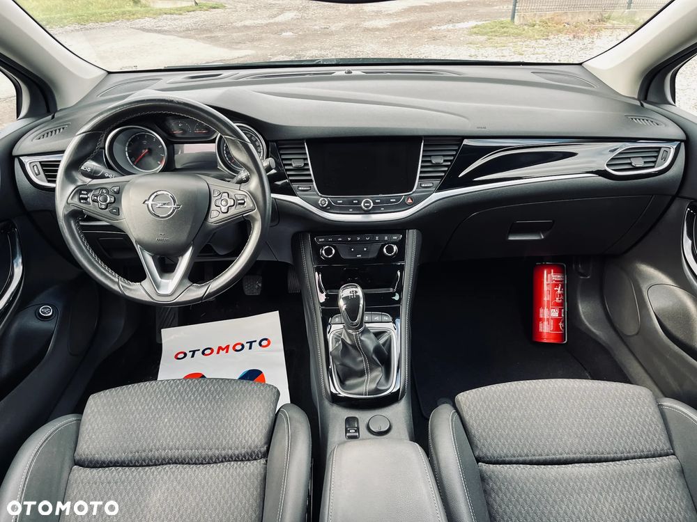 Opel Astra 1.4 T Elite S&S - 18