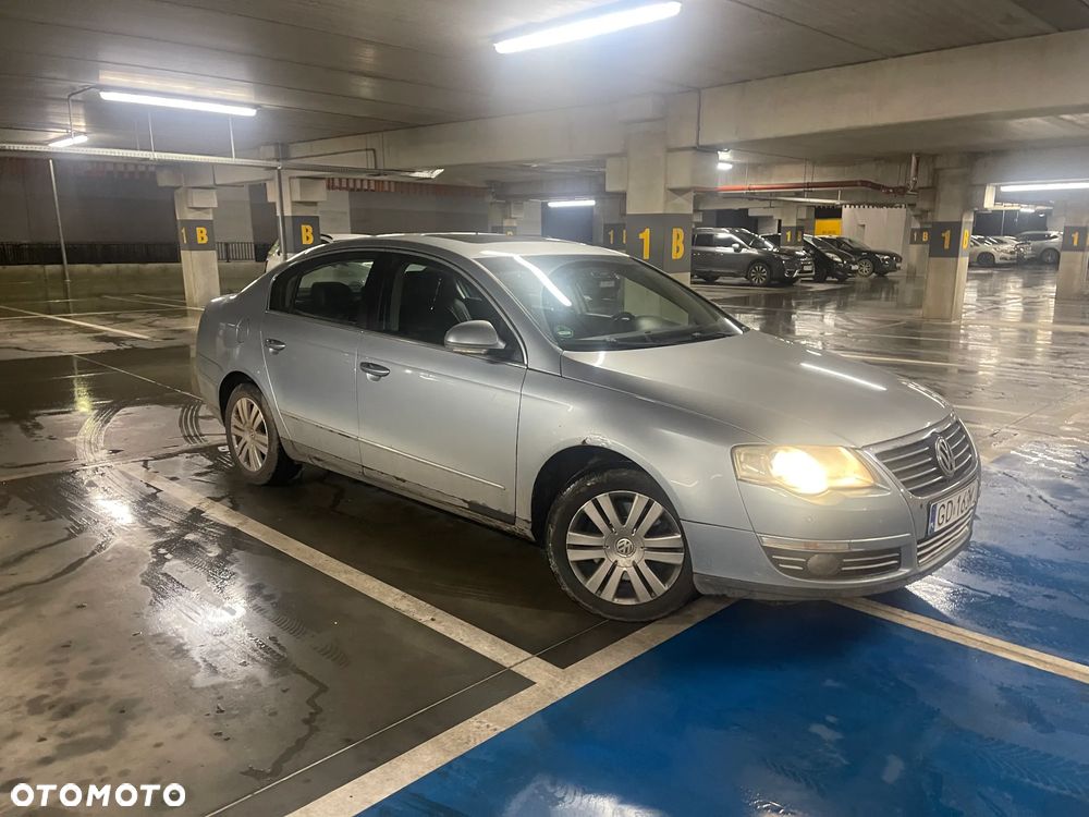 Volkswagen Passat 2.0 FSI Comfortline - 1